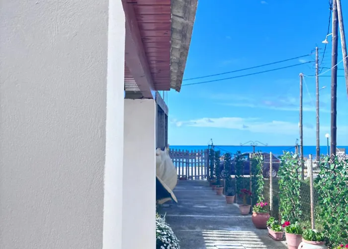 The Port House Sea Breeze Szálloda 4*